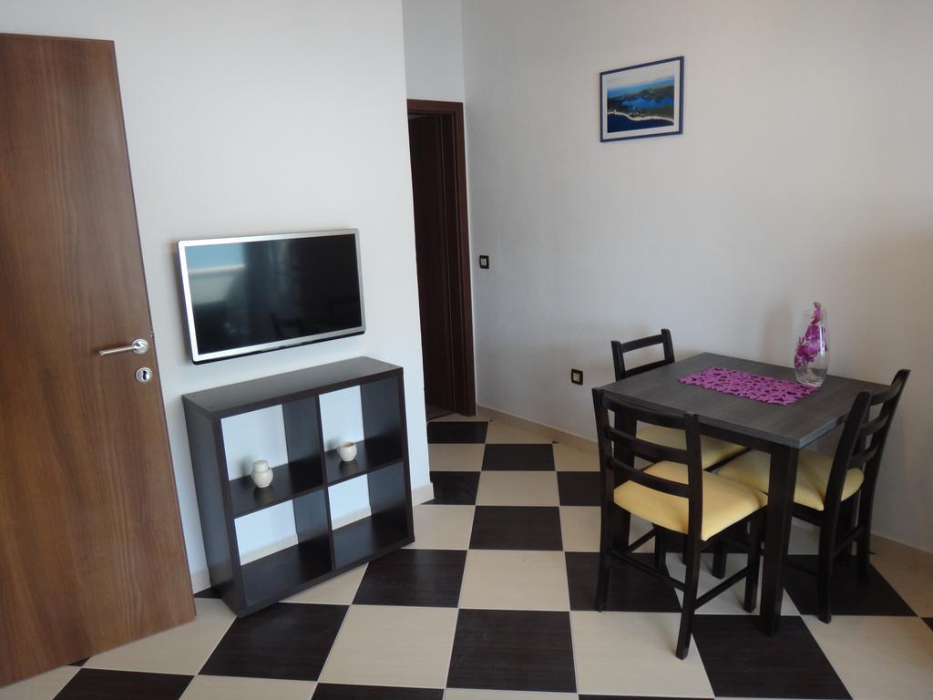 Apartments Selina Vinišće 部屋 写真