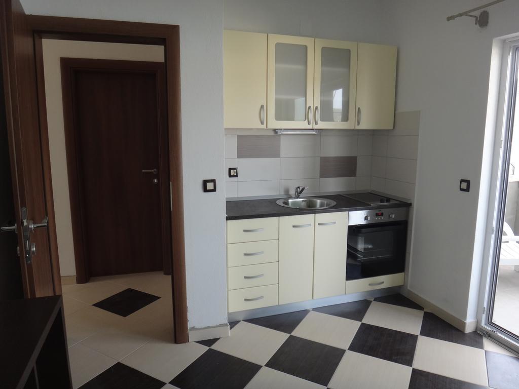 Apartments Selina Vinišće エクステリア 写真